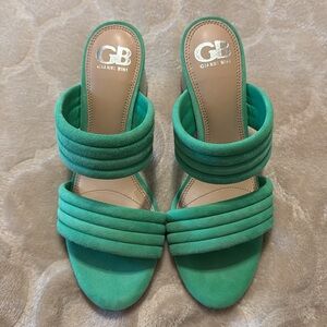 EUC GREEN HEELS